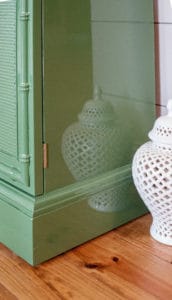 How to wet sand and polish paint, buffing and polishing paint, fine paints of europe, hollandlac brilliant, high gloss paint, high gloss furniture, how to paint furniture, how to spray lacquer paint, how to spray oil paint, how to sand flat