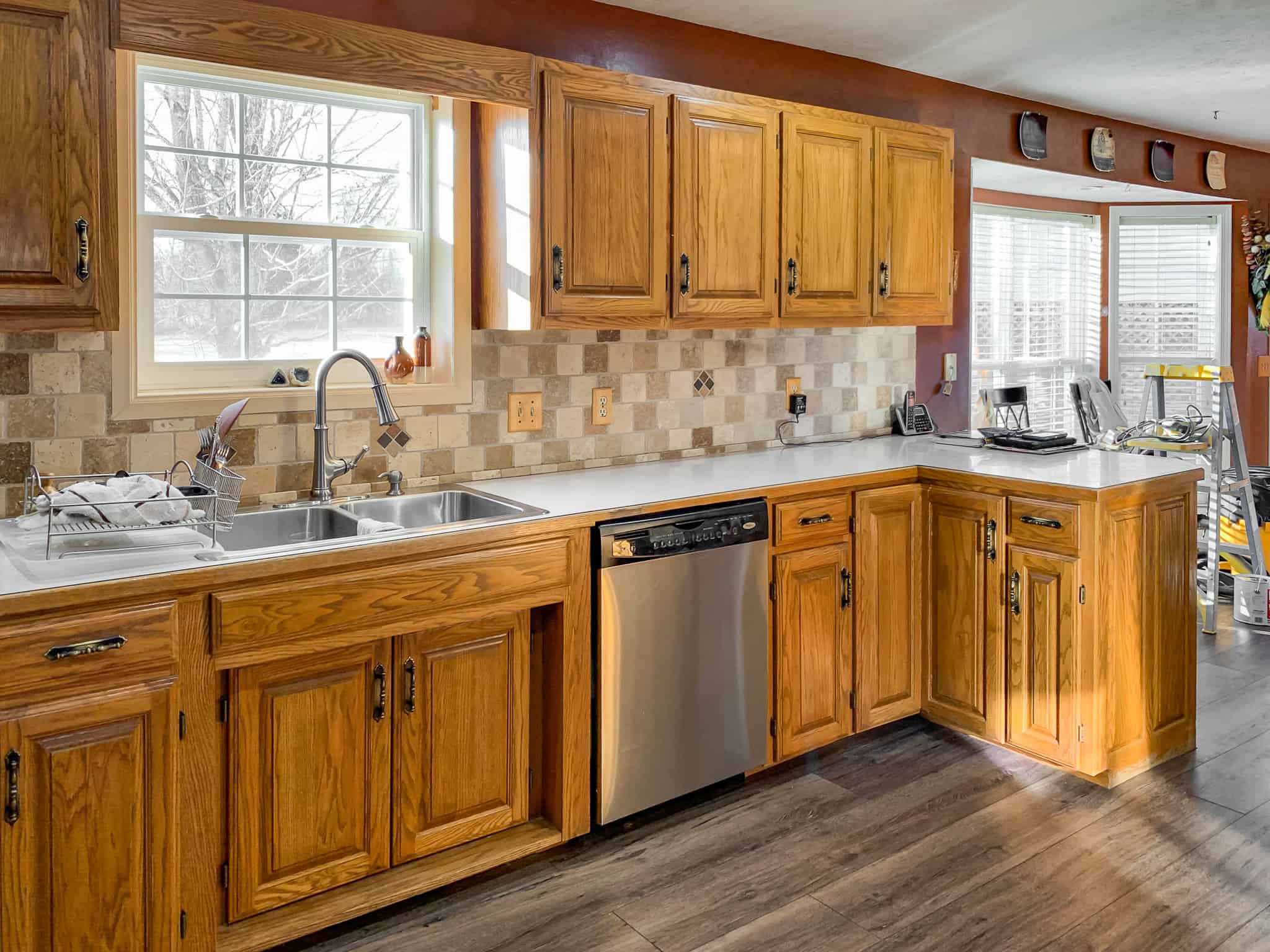 kitchen color with light oak cabinet