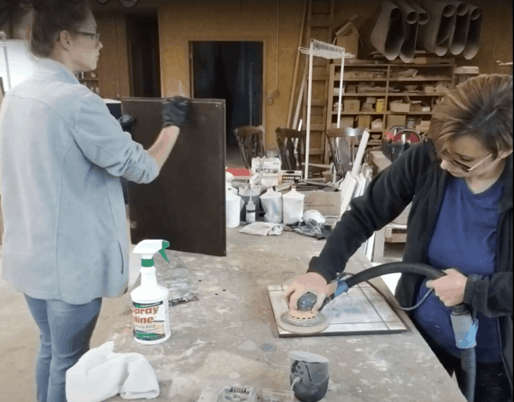  Sliping skapdører, males skap, hvordan å re-maling skap