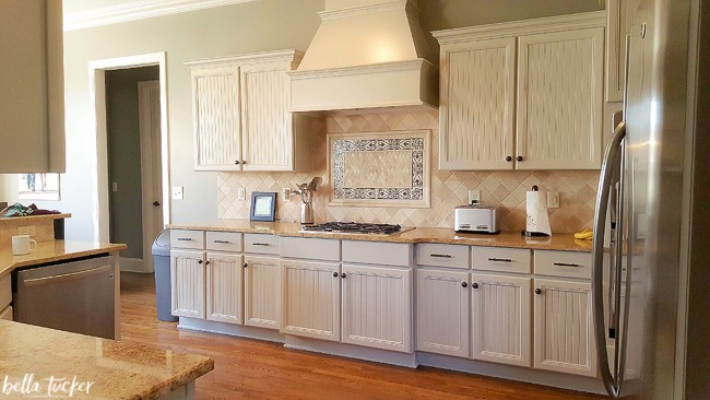 SW accessible beige cabinets