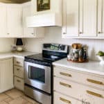 marble looking formica on kitchen countertops