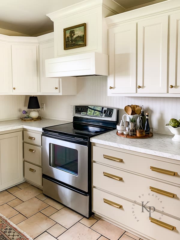 marble looking formica on kitchen countertops