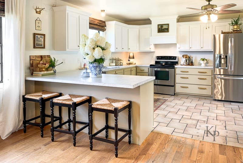 two tone painted cabinets