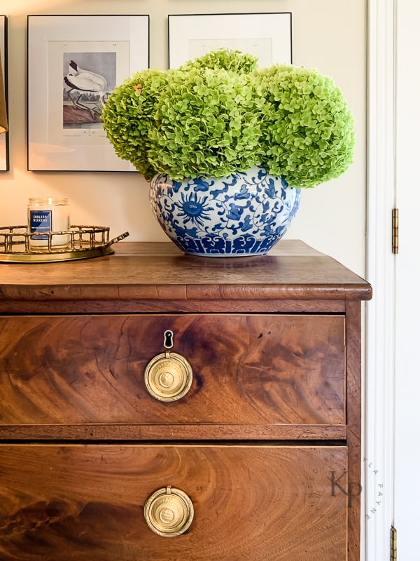 green annabelle hydrangea arrangement