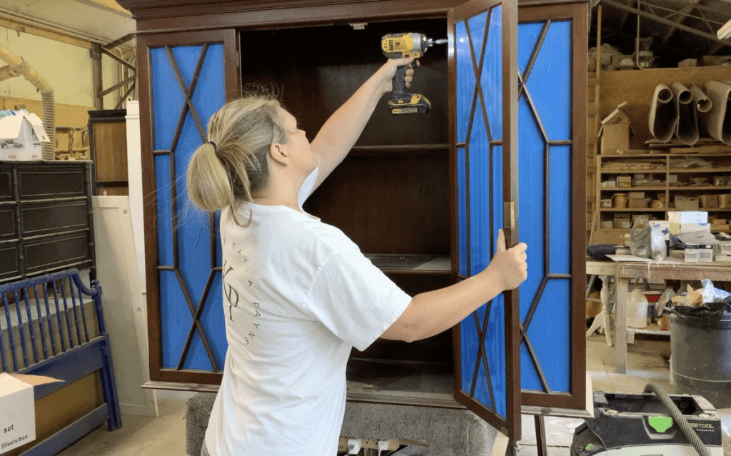 how to paint a china cabinet