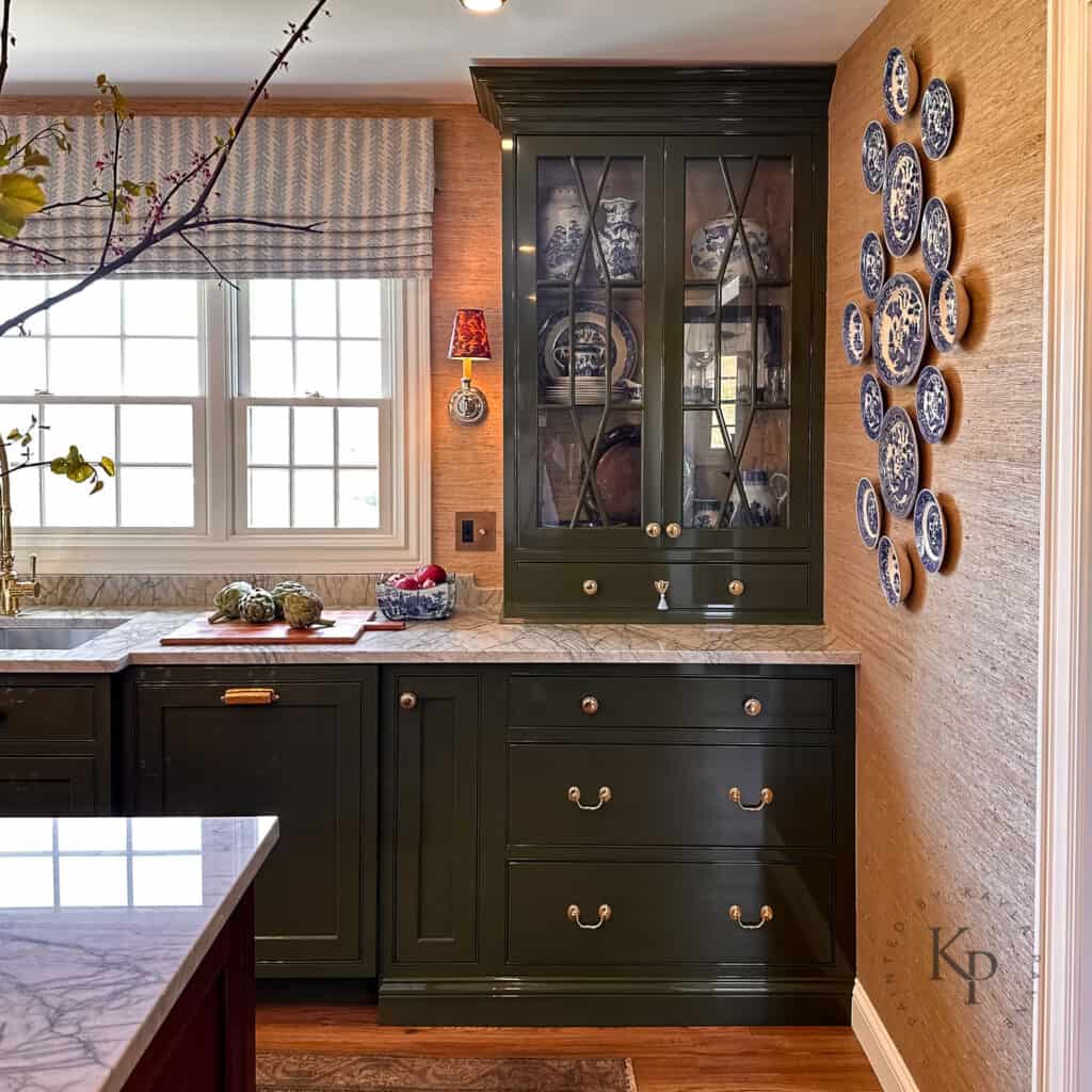 styling kitchen cabinets with glass doors